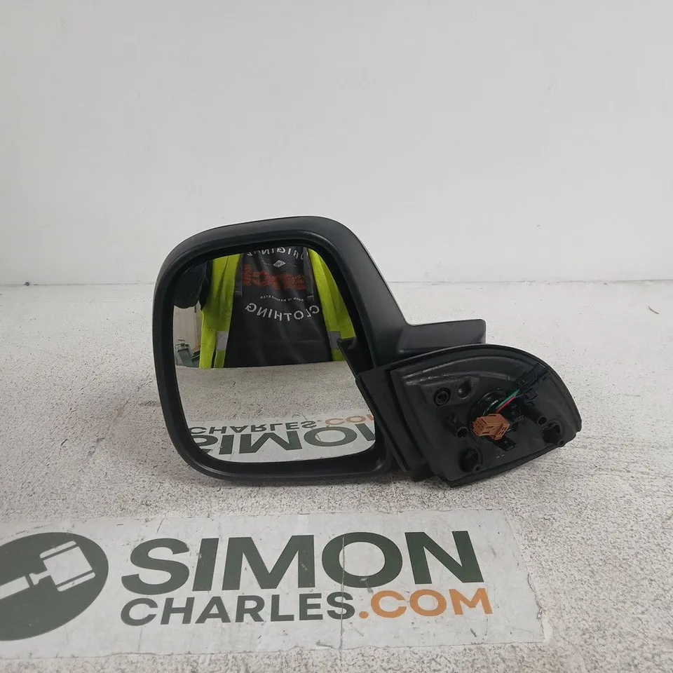 CAR WING MIRROR – BLACK EXTERIOR, RIGHT-HAND (DRIVER'S SIDE)