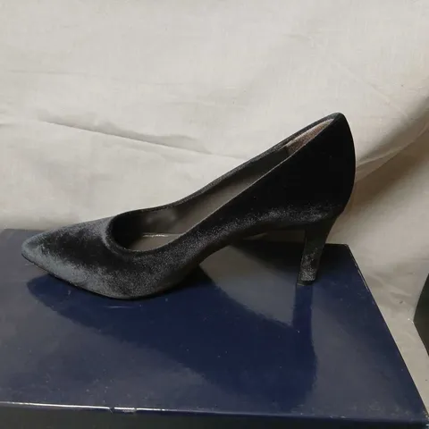 CALPIERRE VELVET BLACK DESIGNER SHOES β UK 4.5 (EU 37.5)