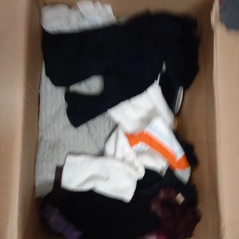 BOX OF ASSORTED CLOTHING ITEMS IN VARIOUS SIZES