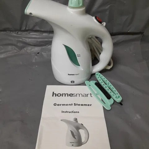 HOMESMART - GARMENT STEAMER WITH TWO ATTACHMENTS