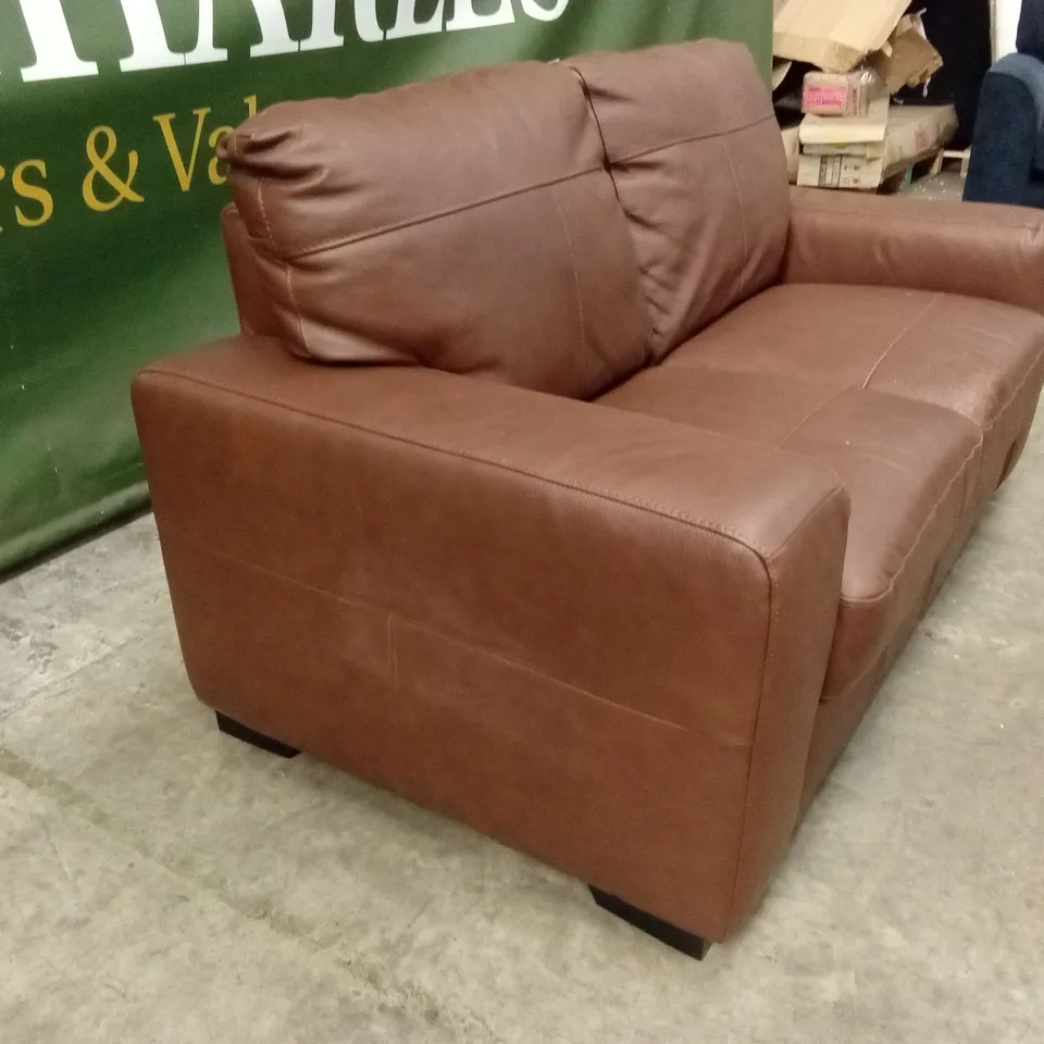 HAMPSHIRE ITALIAN LEATHER 2 SEATER SOFA RRP £899