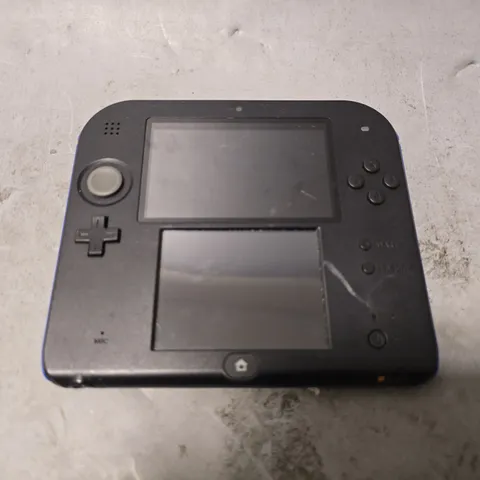 NINTENDO 2DS IN BLACK & BLUE GAMING CONSOLE 