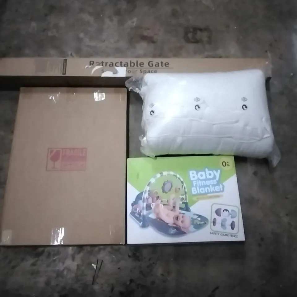 PALLET OF HOUSEHOLD ITEMS TO INCLUDE RETRACTABLE GATE,MIRROR, WINTER DUVET,BABY FITNESS BLANKET AND OTHER ASSORTED ITEMS...