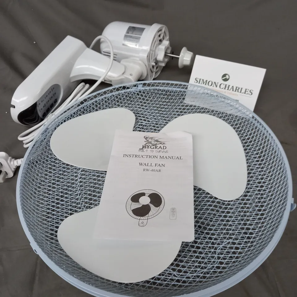 BOXED HYGRAD WALL MOUNTED FAN IN BLUE/WHITE 