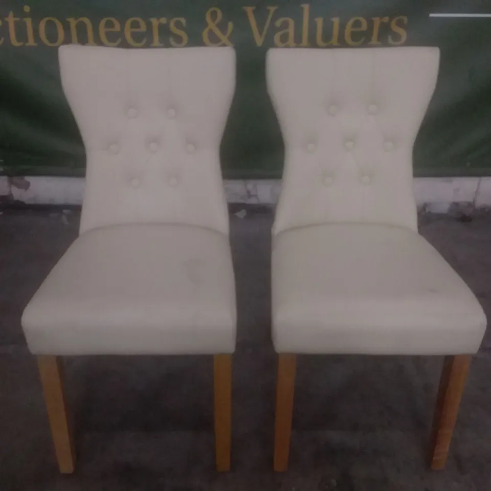 SET OF 2 NEW BEWLEY IVORY LEATHER BUTTON BACK DINING CHAIRS (OAK LEG)
