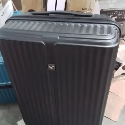 LUGG TRAVEL SUITCASE BLACK