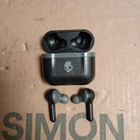 SKULLCANDY INDY EVO TRUE WIRELESS BLUETOOTH EARBUDS WITH CHARGING CASE - BLACK - UNBOXED 