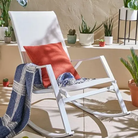 BOXED RIVIERA ROCKING CHAIR IN WHITE