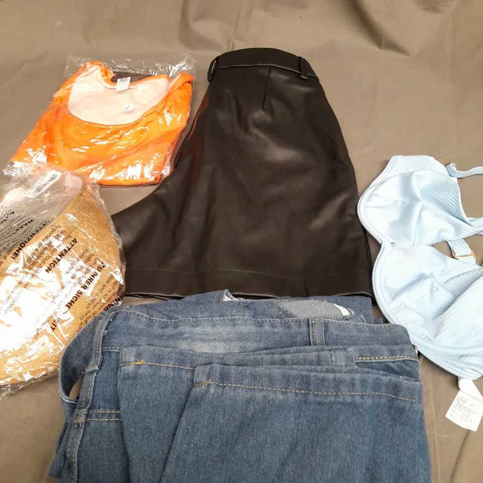 BOX OF APPROXIMATELY 25 ASSORTED CLOTHING ITEMS TO INCLUDE - BRA , SKIRT , HAT ETC