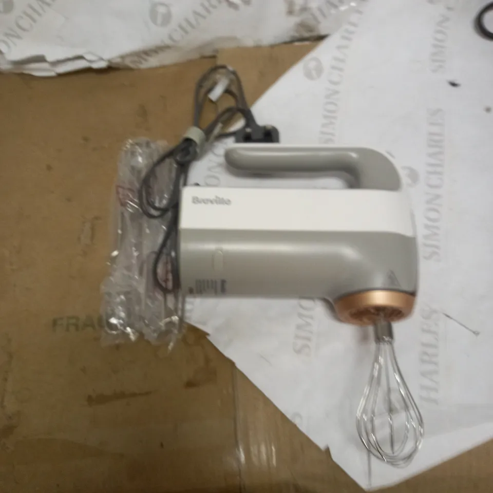 BREVILLE HEATSOFT HAND MIXER 