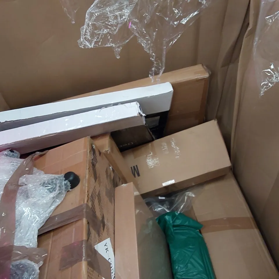 PALLET OF ASSORTED ITEMS INCLUDING: AIR FRYER, OIL FILLED RADIATOR, VICKS ULTRASONIC HUMIDIFIER, HOLLYWOOD MAKEUP MIRROR, SHOWER MIXER SET