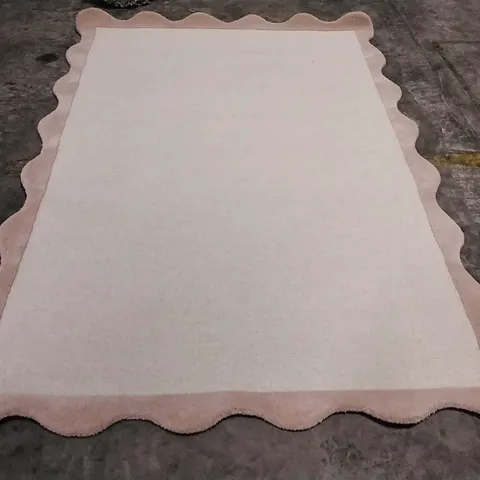 QUALITY DESIGNER RUG APPROXIMATELY 225X160CM