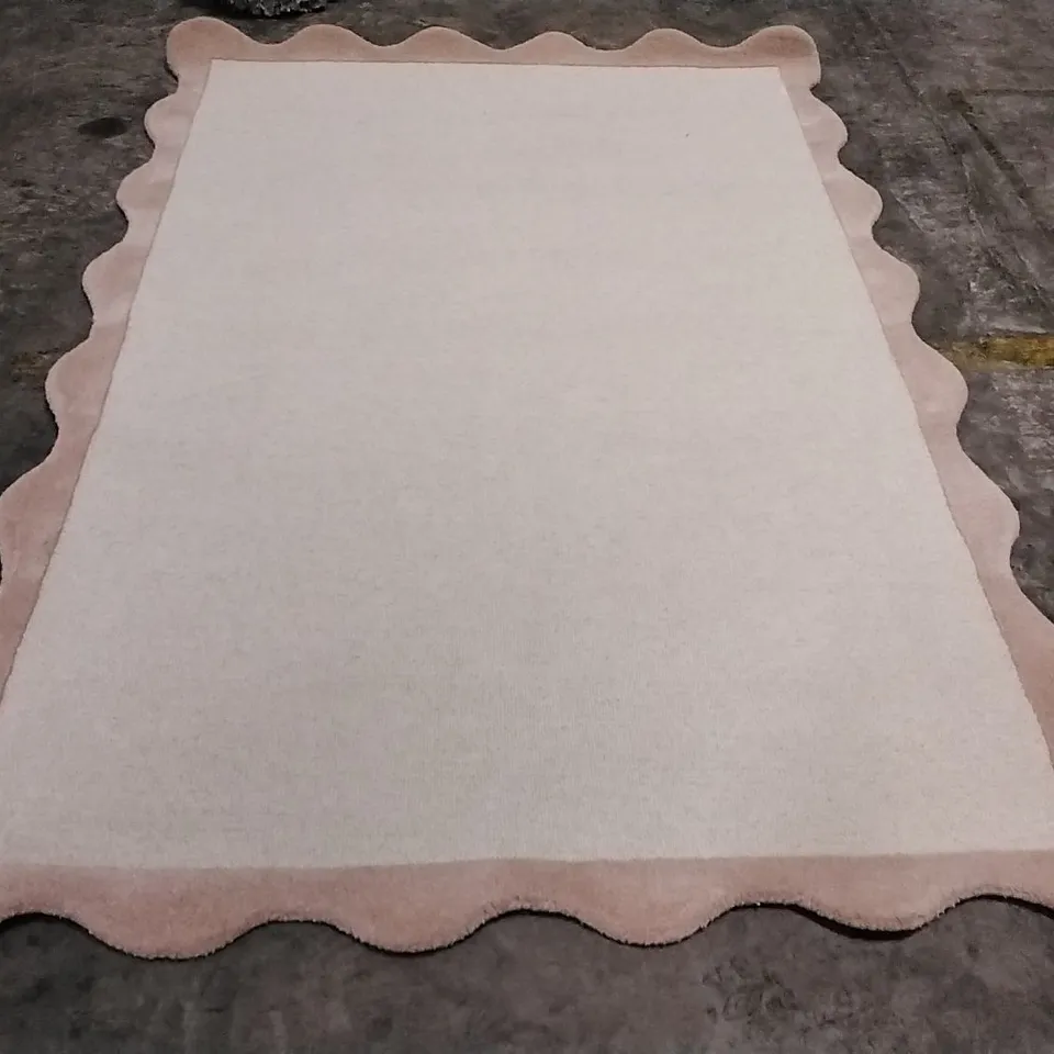 QUALITY DESIGNER RUG APPROXIMATELY 225X160CM