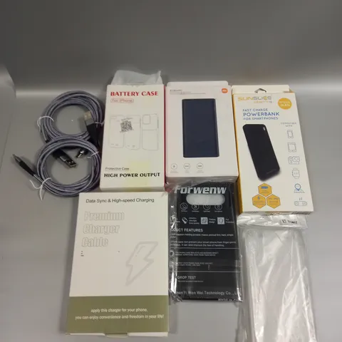 APPROXIMATELY 20 ASSORTED SMARTPHONE/TABLET ACCESSORIES TO INCLUDE POWER BANKS, PROTECTIVE CASES, CHARGING CABLES ETC