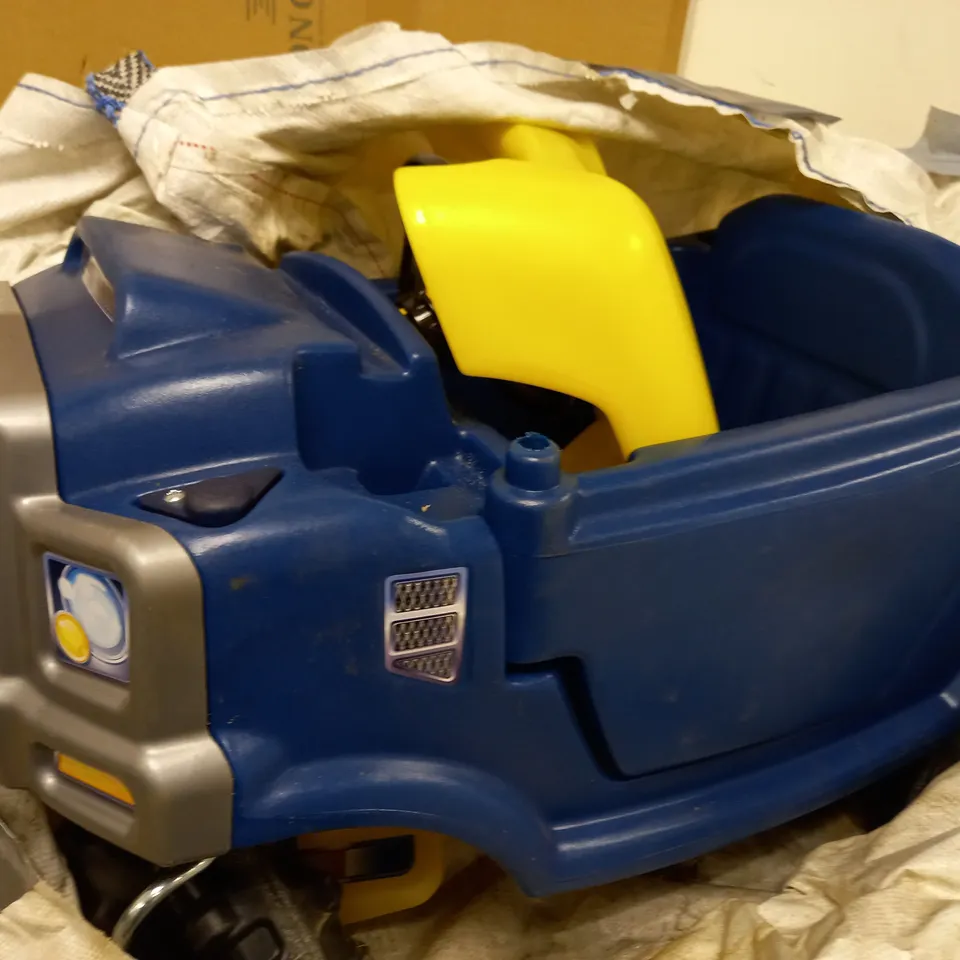 LITLE TRIKES COSY TRUCK  RRP £89.99