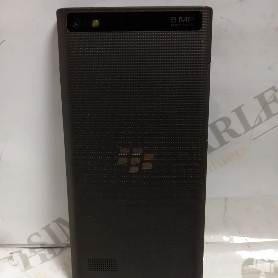 BLACKBERRY LEAP PHONE