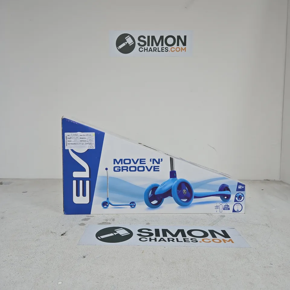 MOVE 'N' GROOVE SCOOTER - BLUE, BOXED FOR AGES 2+