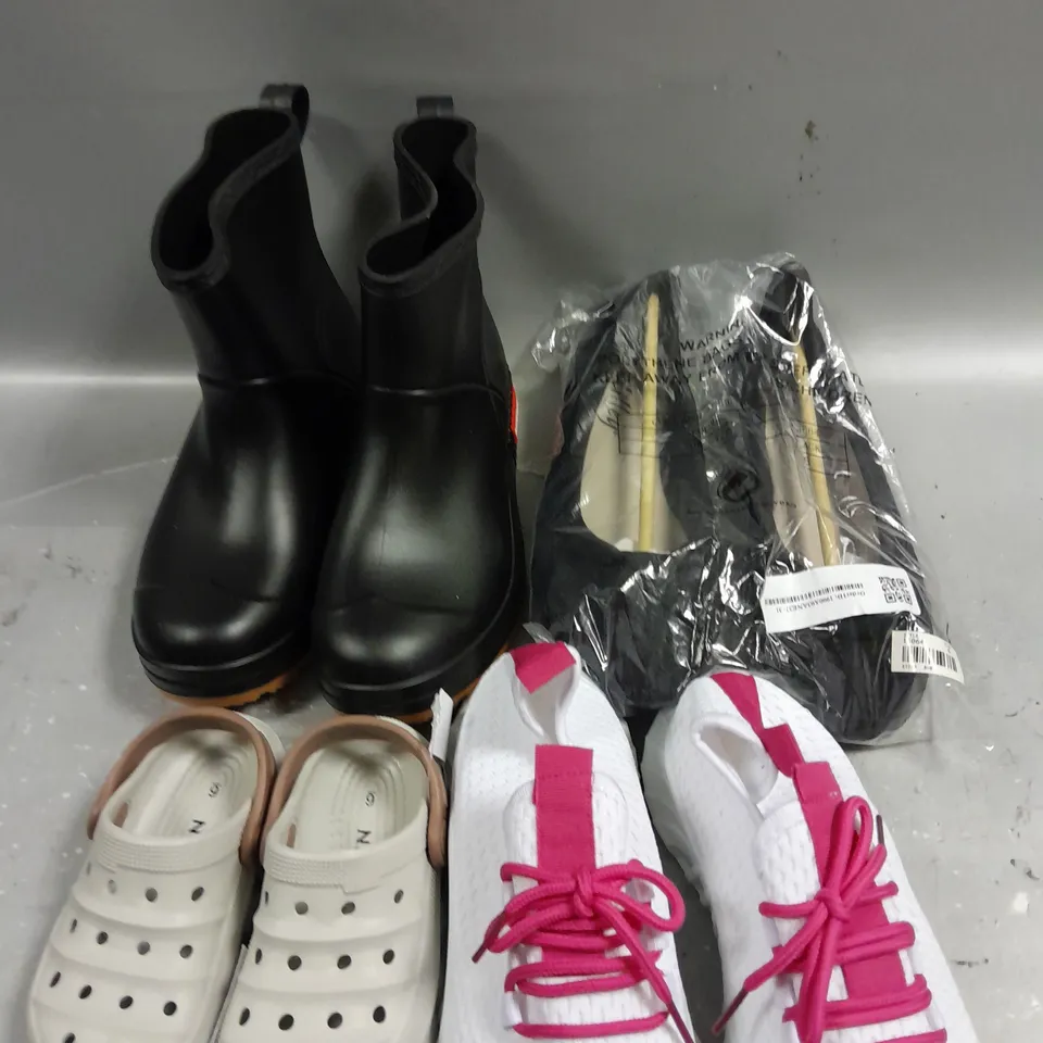 APPROXIMATELY 15 ASSORTED PAIRS OF FOOTWEAR IN VARIOUS STYLES & SIZES