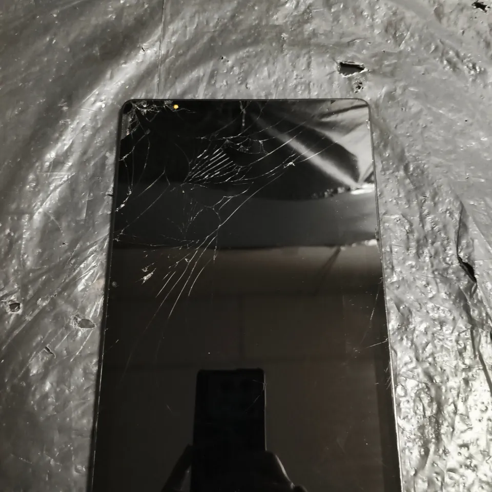 SAMSUNG TABLET - BLACK - MODEL UNSPECIFIED