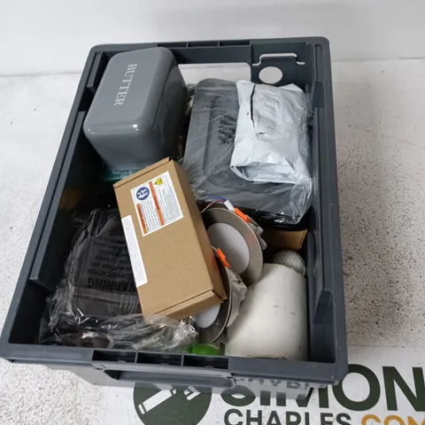 APPROXIMATELY 15 ASSORTED HOUSEHOLD ITEMS INCLUDING butter cover, golf balls, knee support etc. 