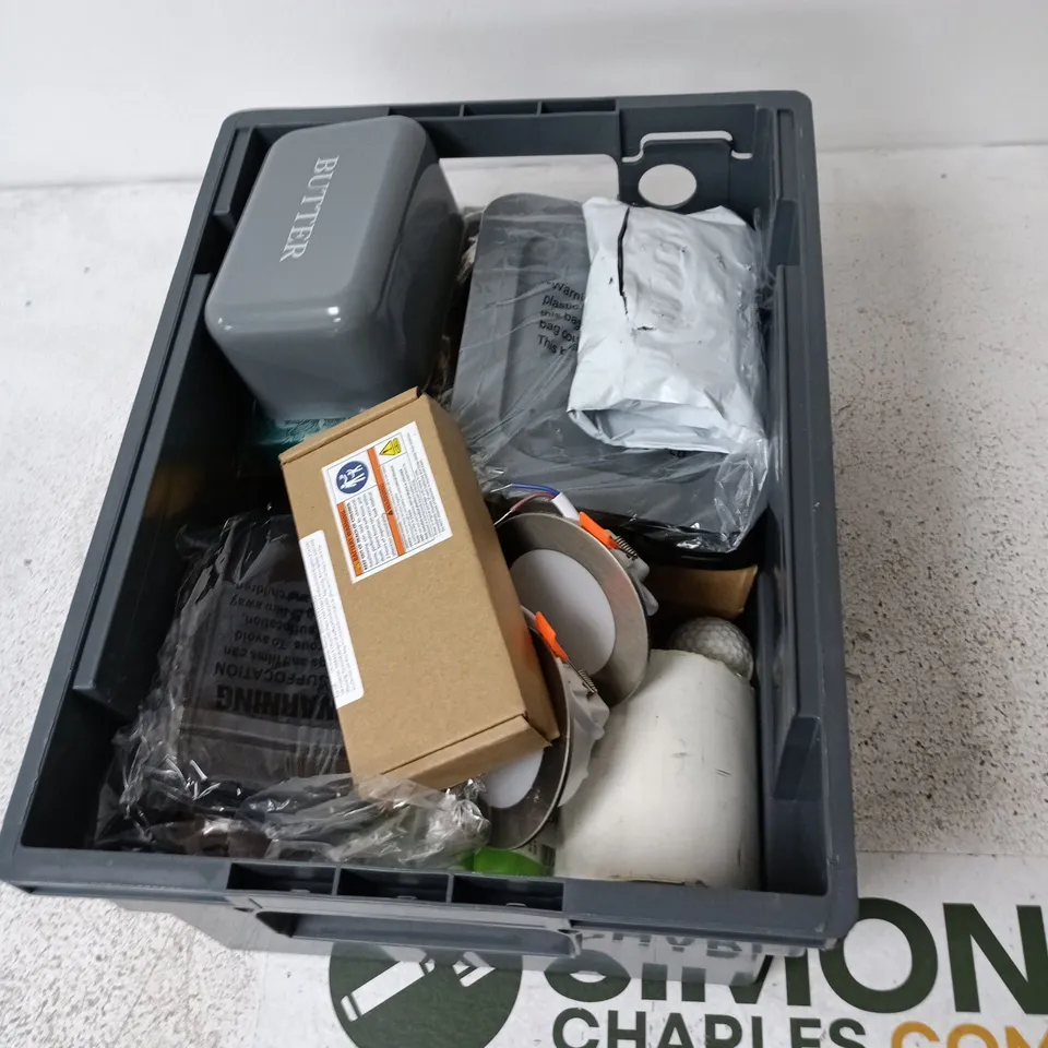 APPROXIMATELY 15 ASSORTED HOUSEHOLD ITEMS INCLUDING butter cover, golf balls, knee support etc. 