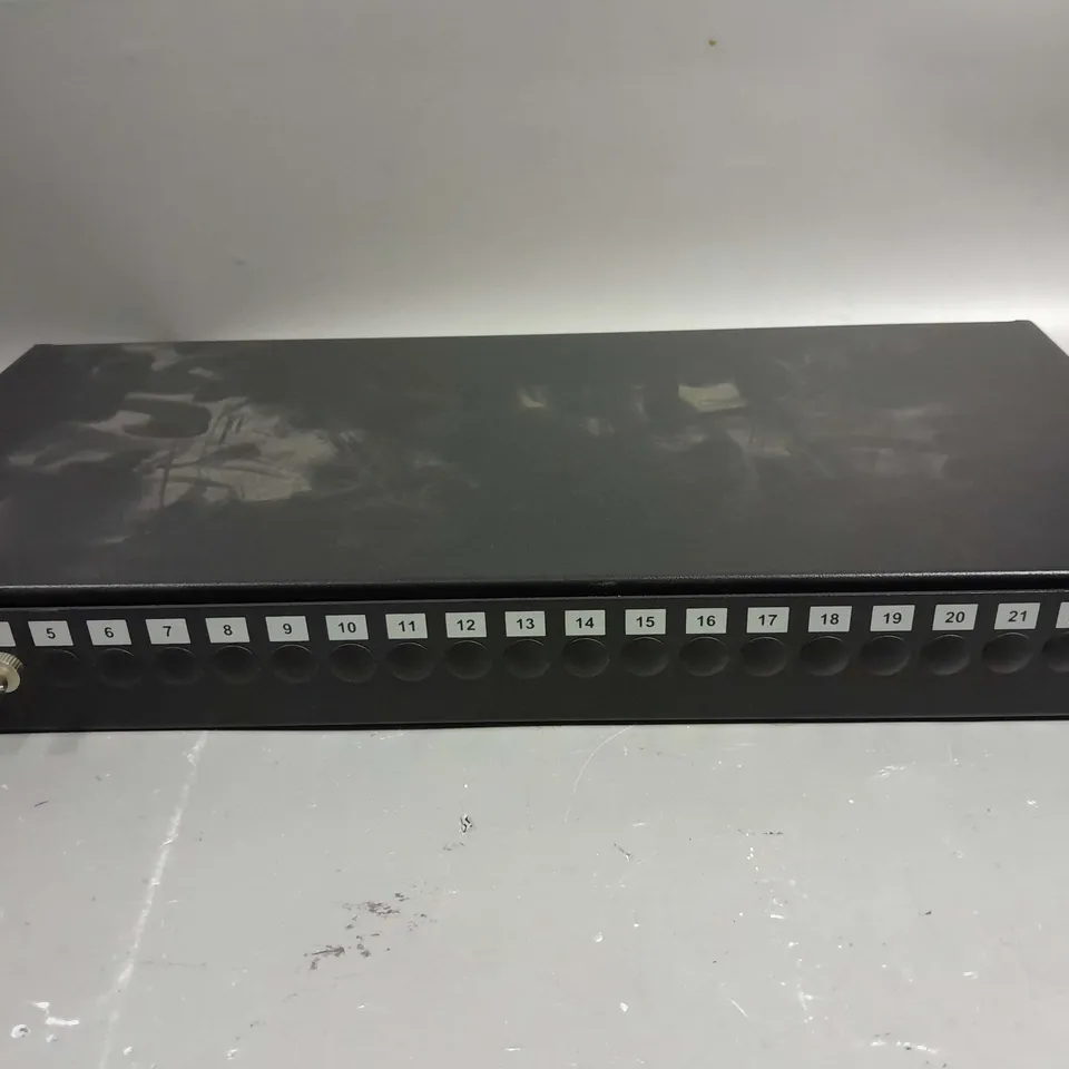 BNC 24 PORT PATCH PANEL 