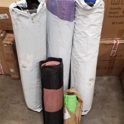 BOX CONTAINING 4 ASSORTED YOGA MATS & 1 FOAM ROLLER