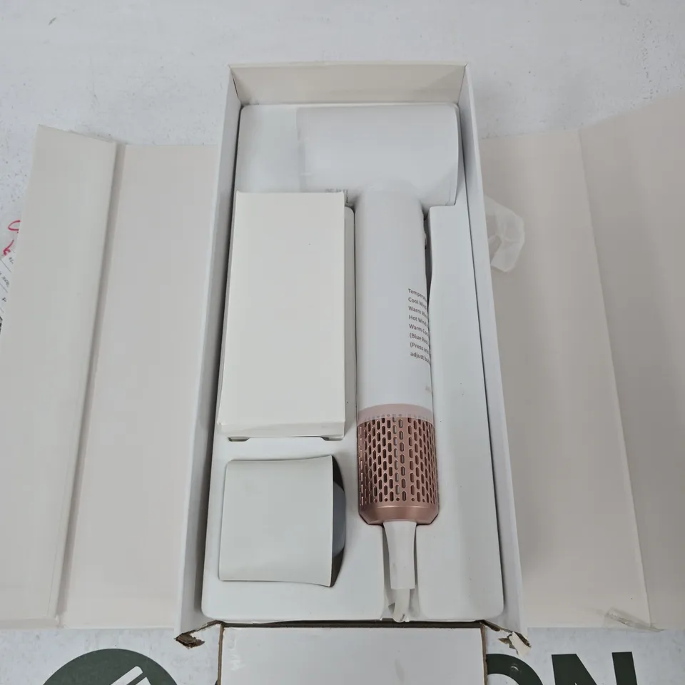 MAXGROOM WHITE HIGH-SPEED HAIR DRYER WITH ROSE GOLD FILTER – BOXED