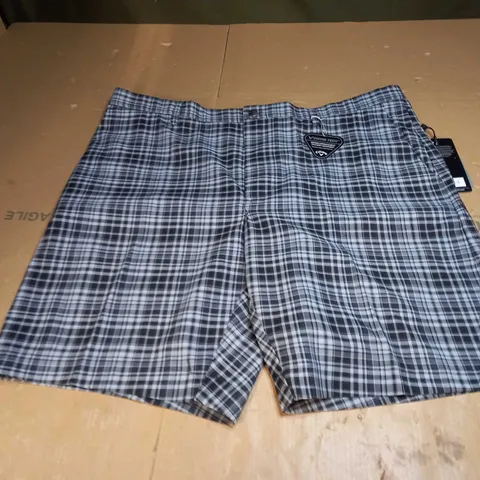 CALLAWAY GOLF SHORTS SIZE 38/54