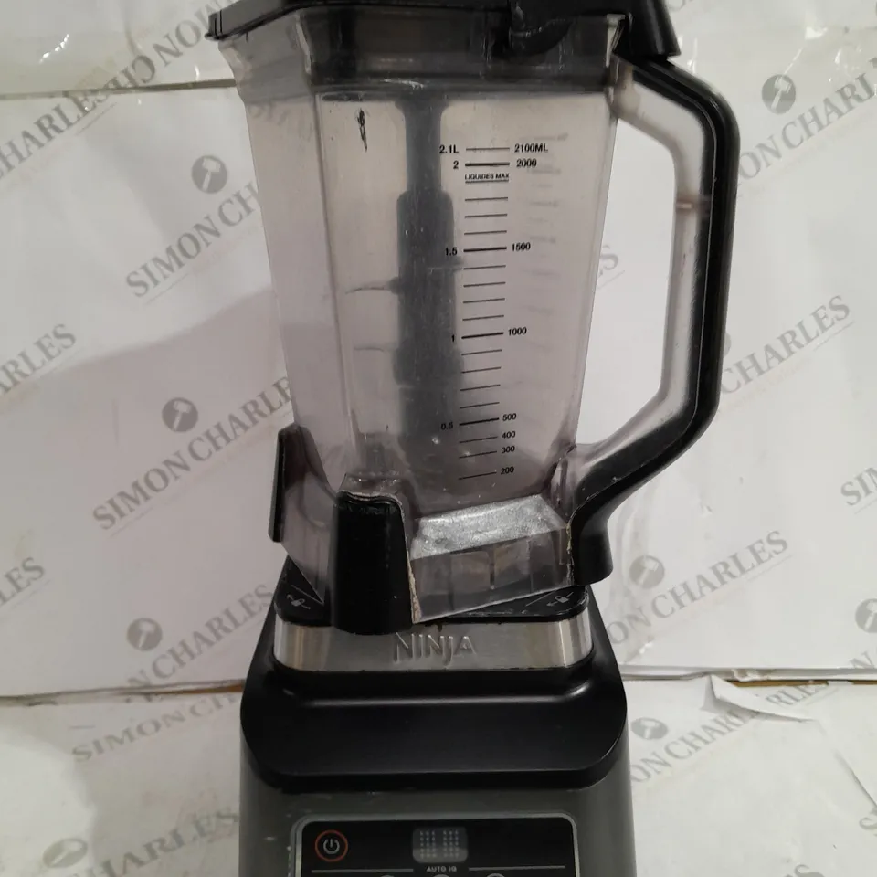 NINJA 2 IN 1 BLENDER WITH AUTO-IQ BN750UK