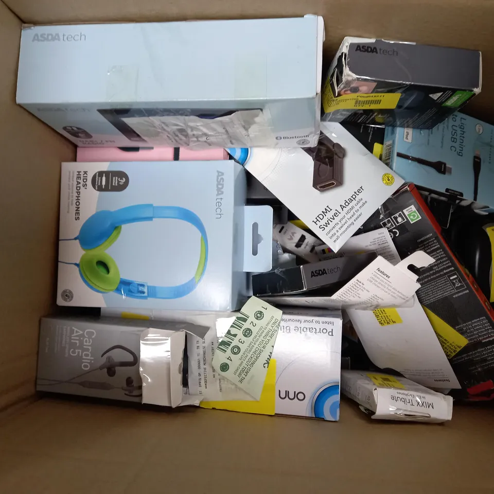 BOX OF APPROXIMATELY 20 ASSORTED ELECTRICALS TO INCLUDE MIXX RX1 HEADPHONES, ONN PORTABLE BLUETOOTH SPEAKER, LED COLOUR BAR, ETC