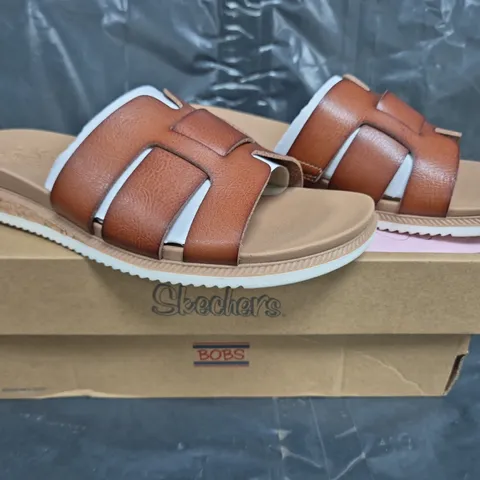 BOXED PAIR OF BOBS FROM SKECHERS SLIDE SANDALS IN BROWN SIZE 6