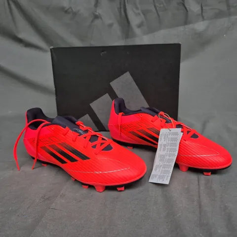 BOXED PAIR OF ADIDAS CLUB FXG TURBO BOOT SIZE UK 6.5