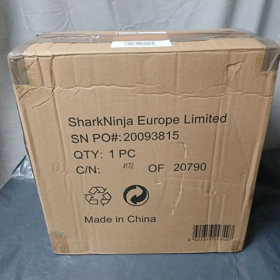 NINJA CREAMI ICE CREAM AND FROZEN DESSERT MAKER NC300U