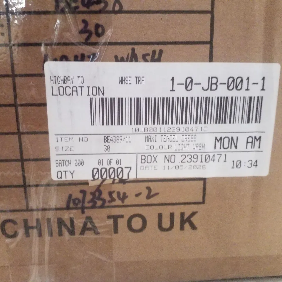 BOX CONTAINING APPROXIMATELY 7X BRAND NEW SIMPLY BE MAXI TENCEL DRESS - COLOUR LIGHT WASH - SIZE 30