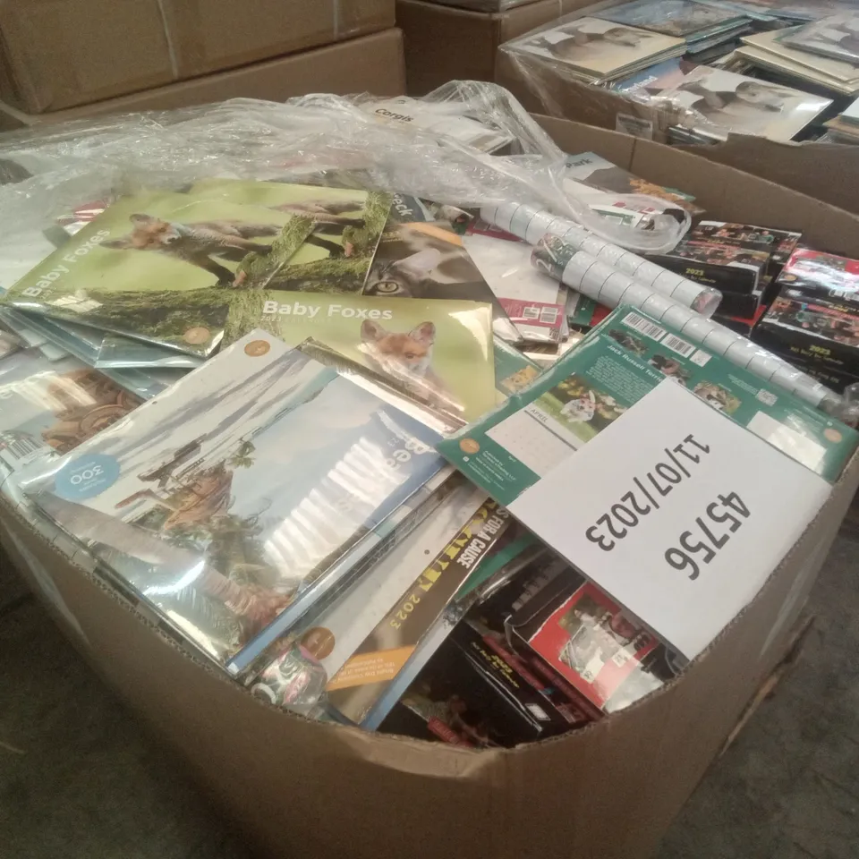 PALLET CONTAINING ASSORTED 2023 CALENDARS & PLANNERS