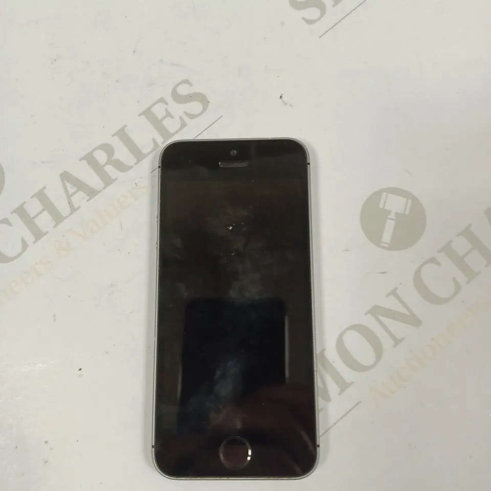 APPLE IPHONE SE SMARTPHONE 