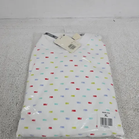 LEVI'S WHITE T-SHIRT  – UK SIZE XL 