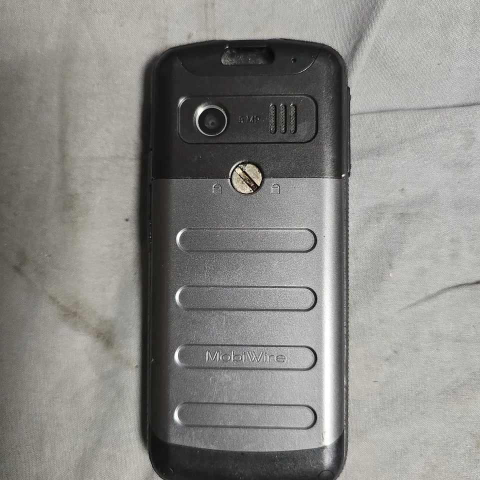 MOBIWIRE DAKOTA MOBILE PHONE 