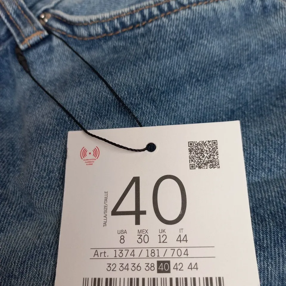 STRADIVARIUS JORT DENIM SHORTS – UK 12 (EU 40)