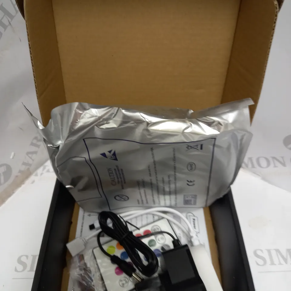 BOXED SMART LED FLEXIBLE LIGHT STRIP WITH REMOTE
