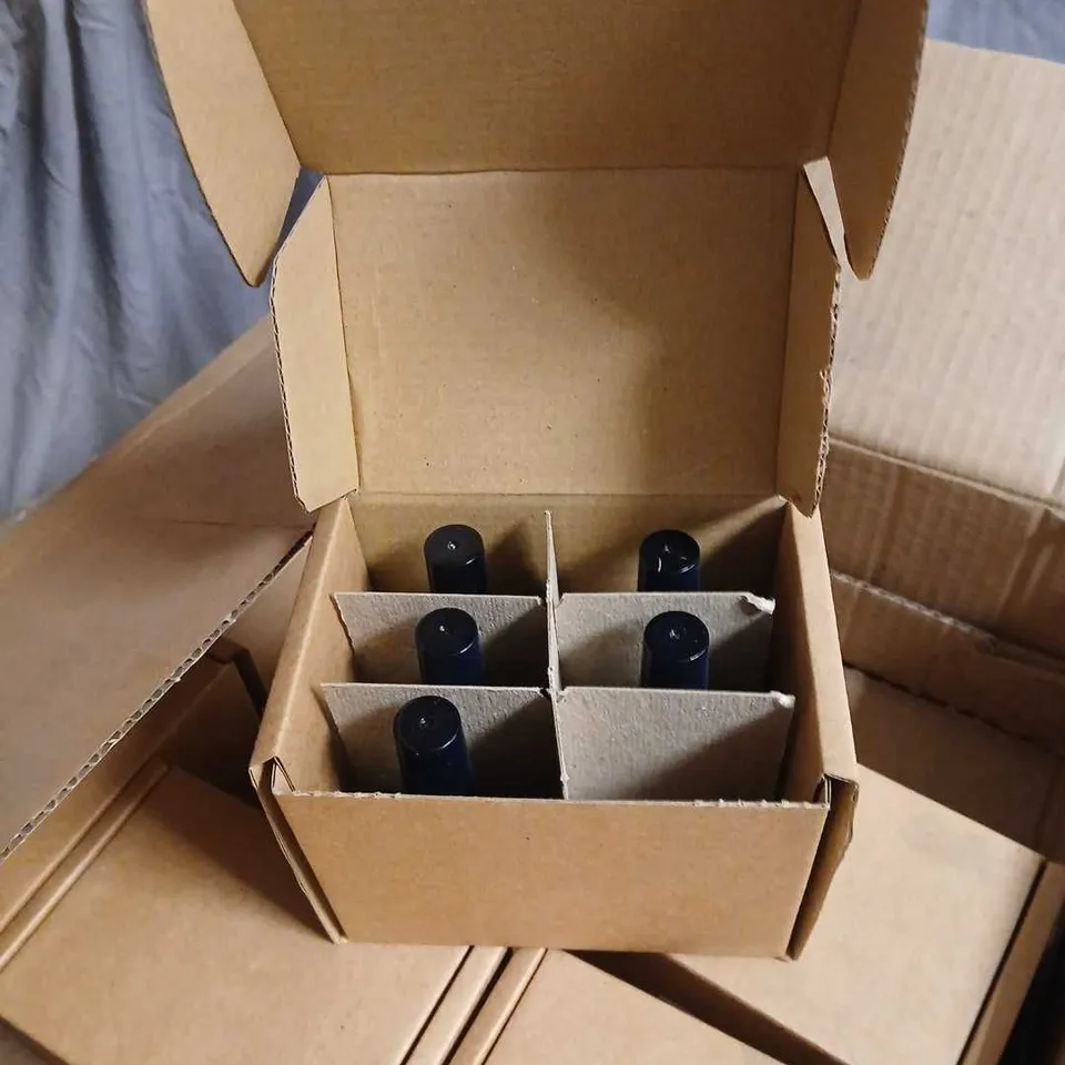 BOX OF APPROXIMATELY 160 CIATÉ LONDON PAINT POTS NAIL POLISH – PALM TREE (PP135) –NO EXPIRY DATE SHOWN 