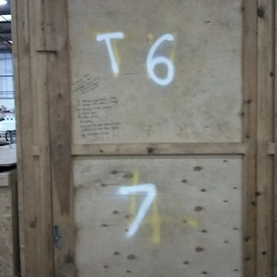 LARGE WOODEN PALLETISED SHIPPING CONTAINER WITH LOCKABLE DOOR APPROXIMATELY 200X 100 X 220CM