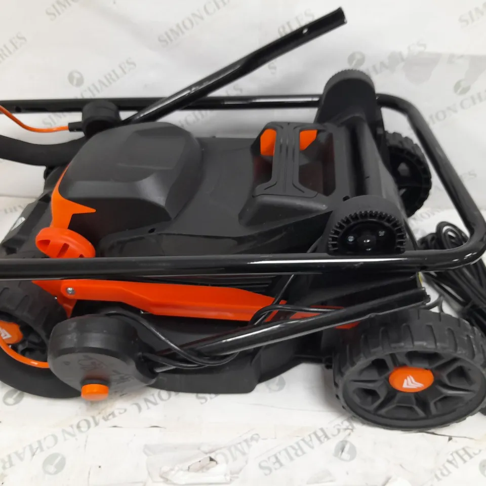BOXED YARD FORCE ELECTRIC LAWNMOWER 