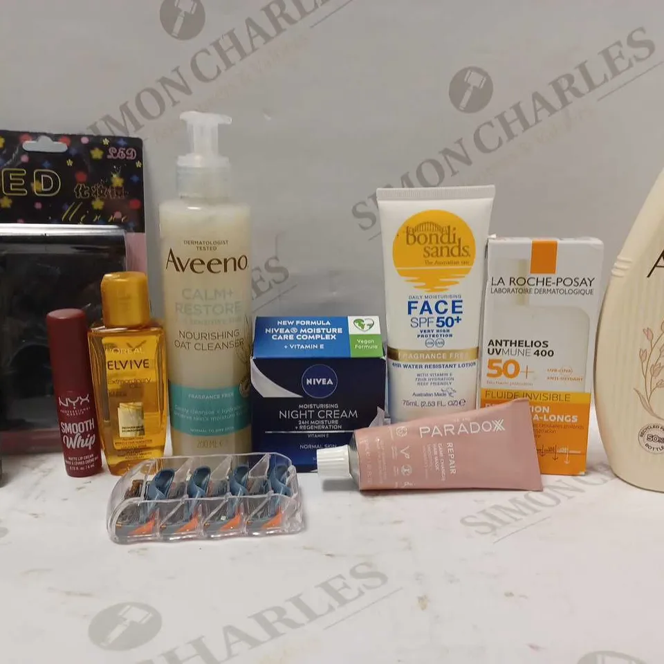 LOT OF APPROX 10 ASSORTED BEAUTY PRODUCTS TO INCLUDE L'OREAL ELVIVE EXTRAORDINARY OIL, AVEENO OAT CLEANSER, BONDI SANDS SUNSCREEN SPF50+, ETC 