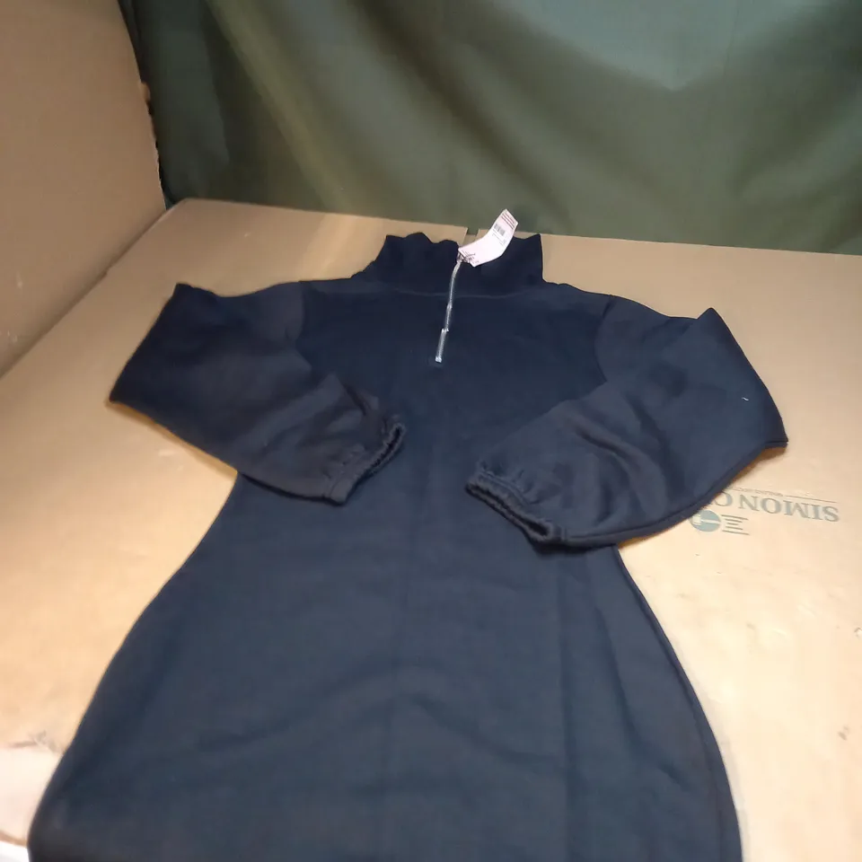 HALF ZIPPED FITTED MIDAXI SWEATER DRESS SIZE 10