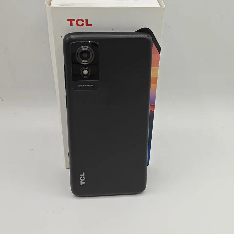 BOXED TCL 501 2/32GB IN BLACK - T433D