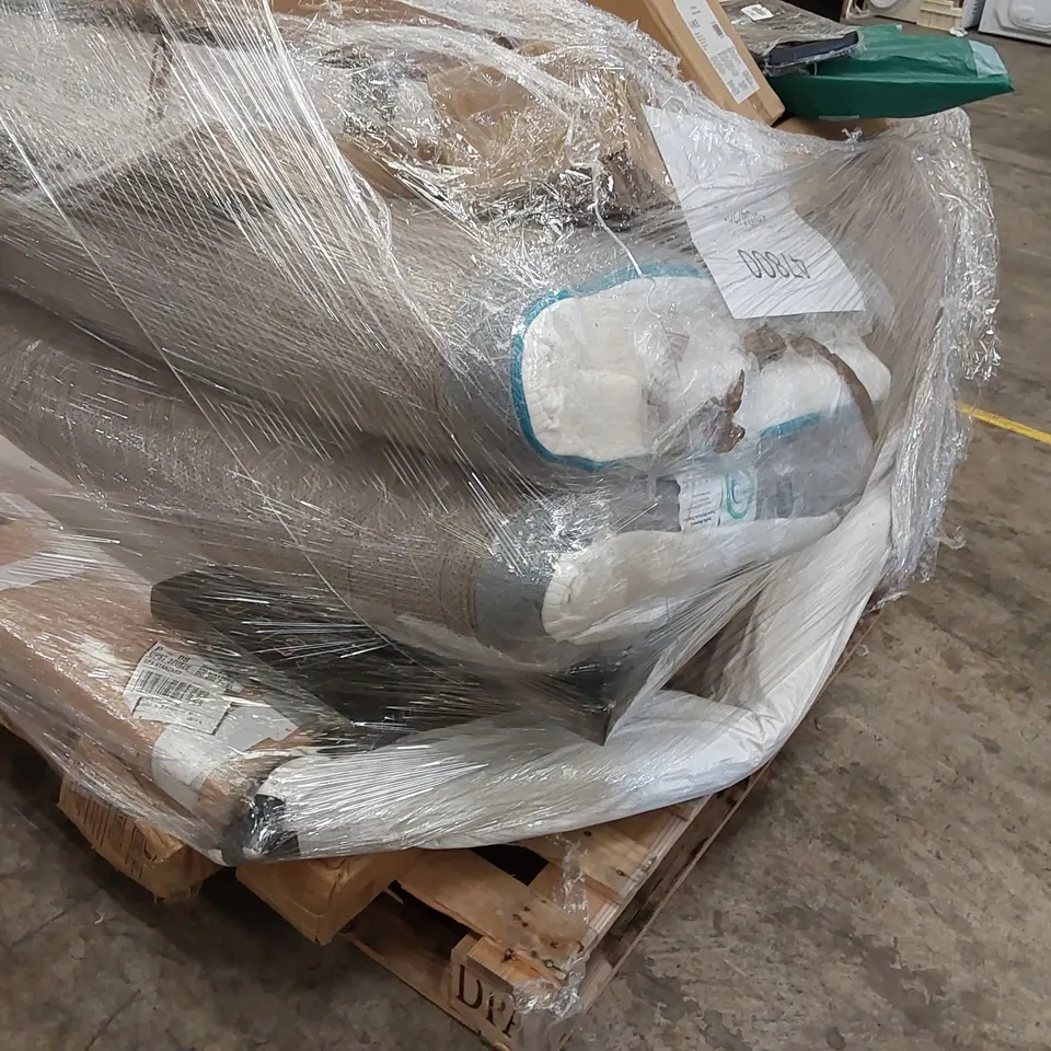 PALLET OF ASSORTED ITEMS INCLUDING: STEP LADDER, RETRACTABLE SAFETY GATE, MATTRESS TOPPER ECT.
