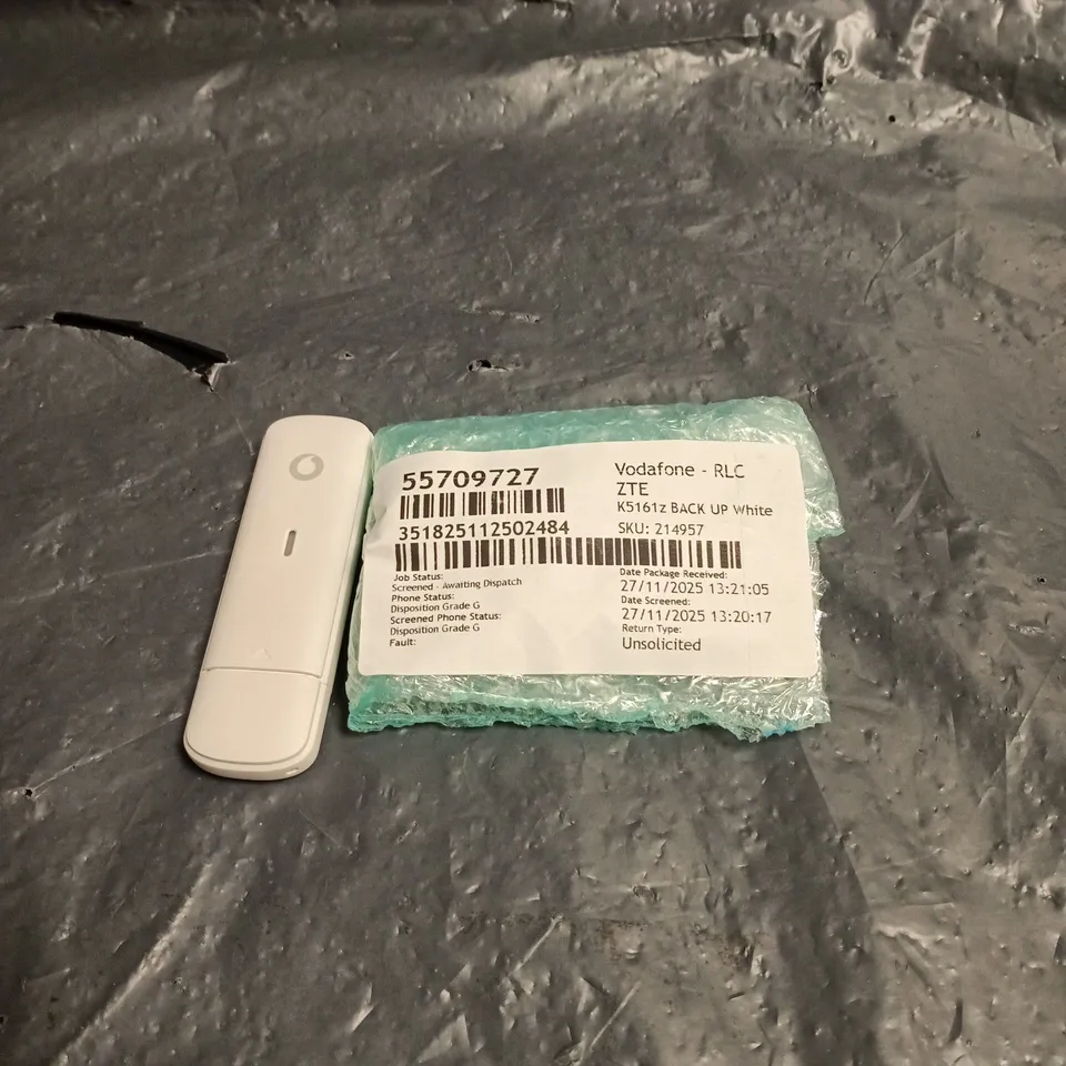 BOX OF APPROXIMATELY 30 VODAFONE K5161Z DONGLES WHITE