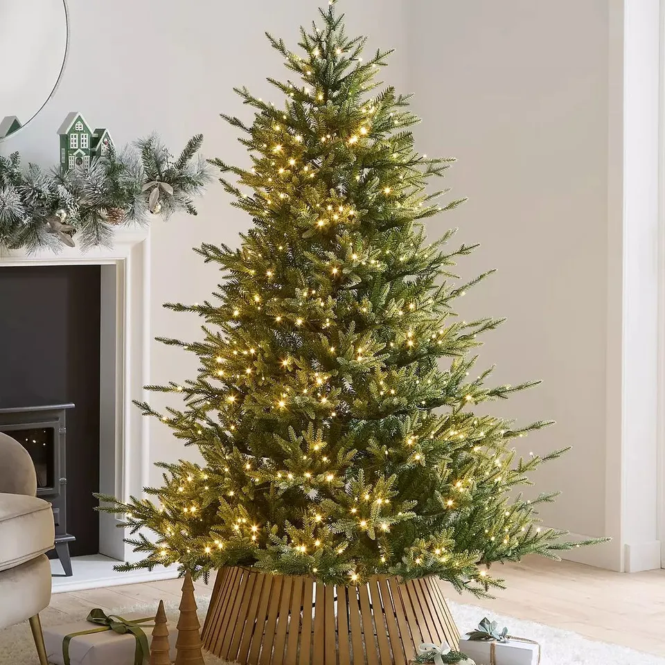 BOXED 8FT PRE-LIT GRAND NOTTINGHAM FIR CHRISTMAS TREE RRP £325